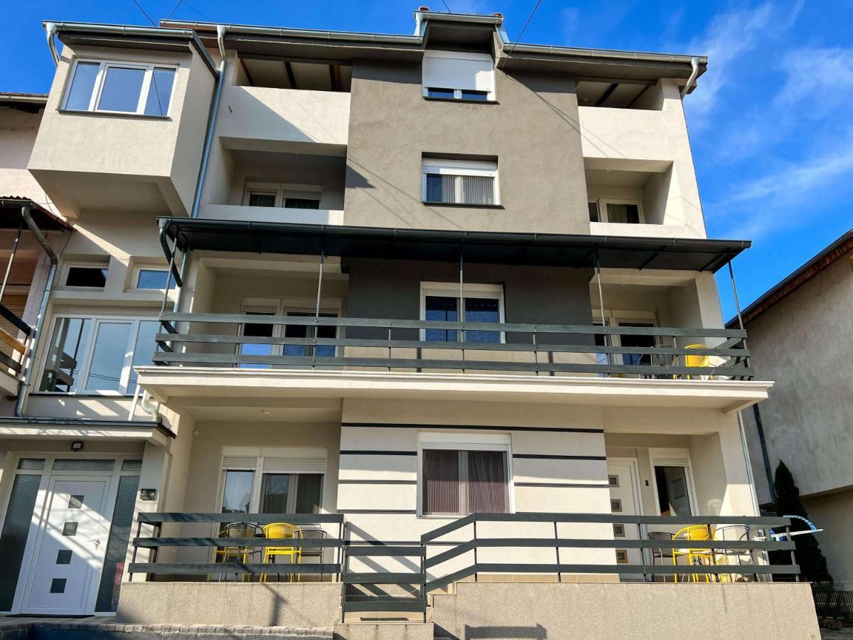 Apartments Velickovic Соко Баня Екстериор снимка