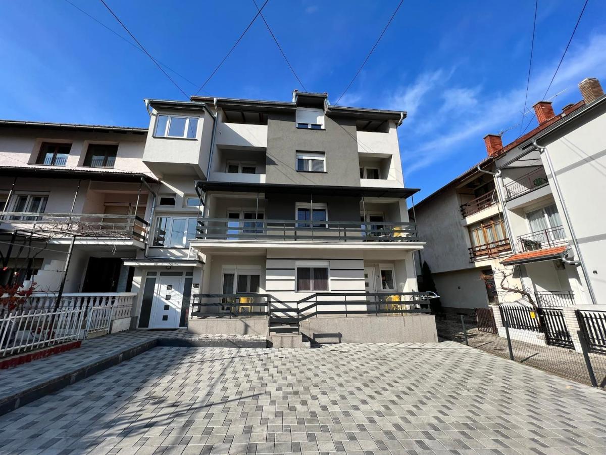 Apartments Velickovic Соко Баня Екстериор снимка