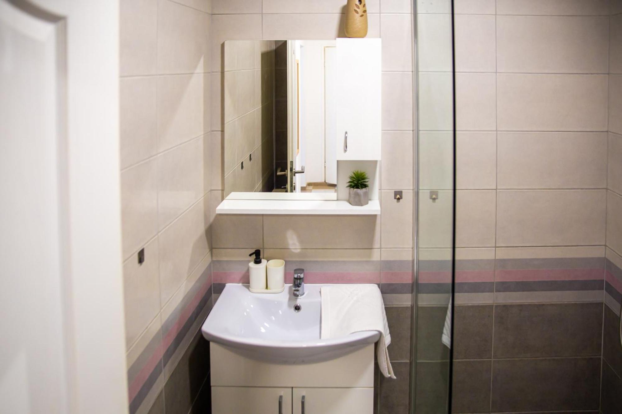 Apartments Velickovic Соко Баня Екстериор снимка