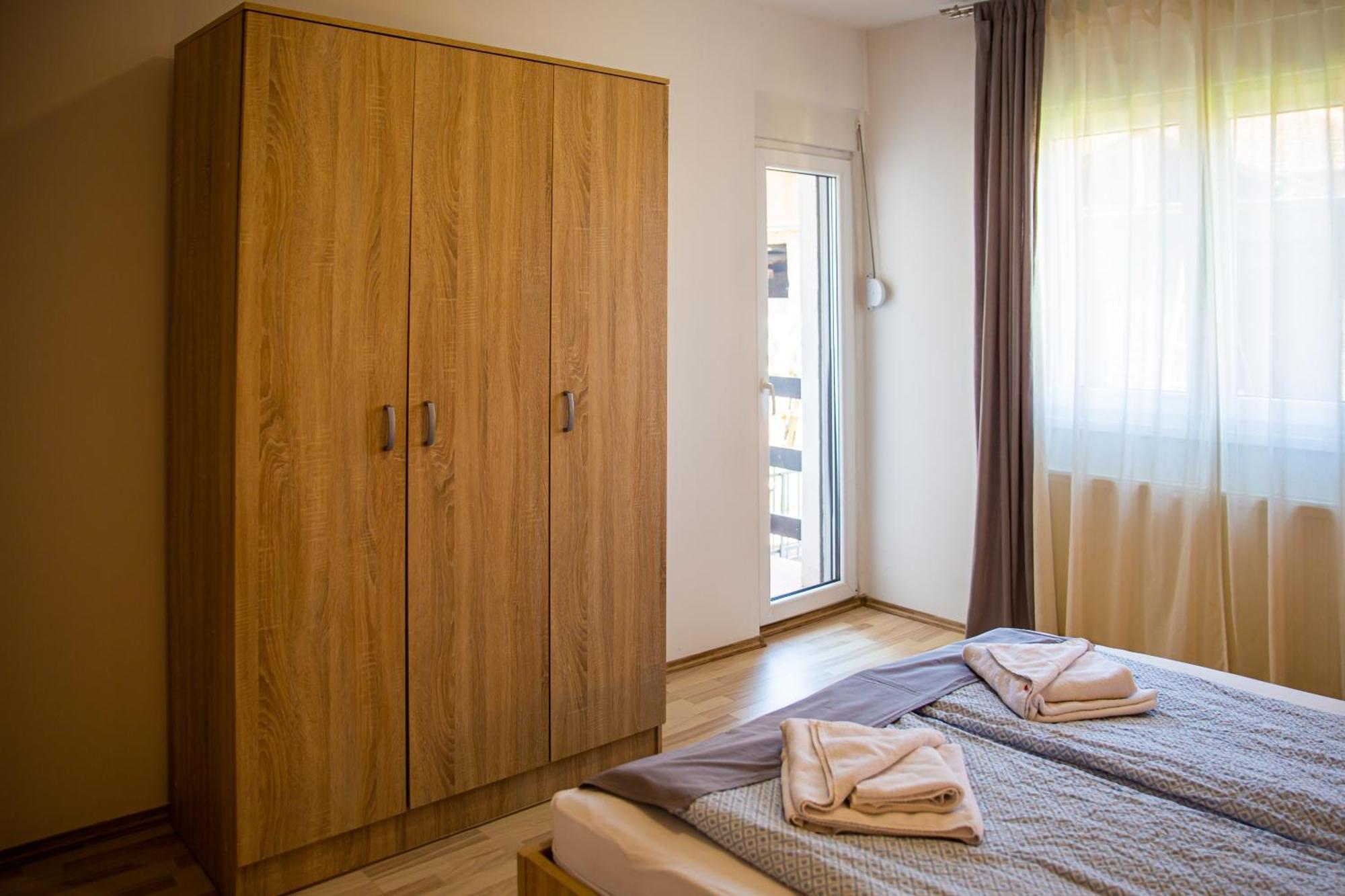 Apartments Velickovic Соко Баня Екстериор снимка
